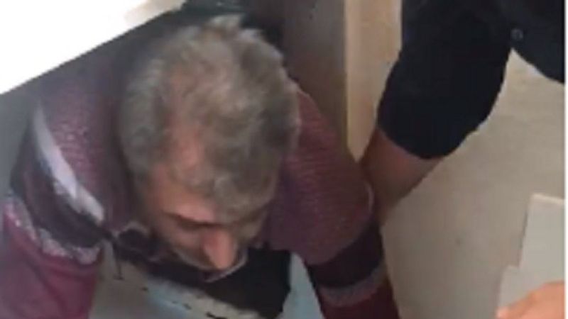 İzmir'de cinayet zanlısı, mutfak dolabında yakalandı