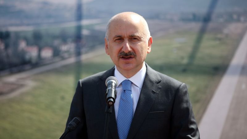 Adil Karaismailoğlu: Türkiye'yi her noktasından dünyayla yakınlaştırdık