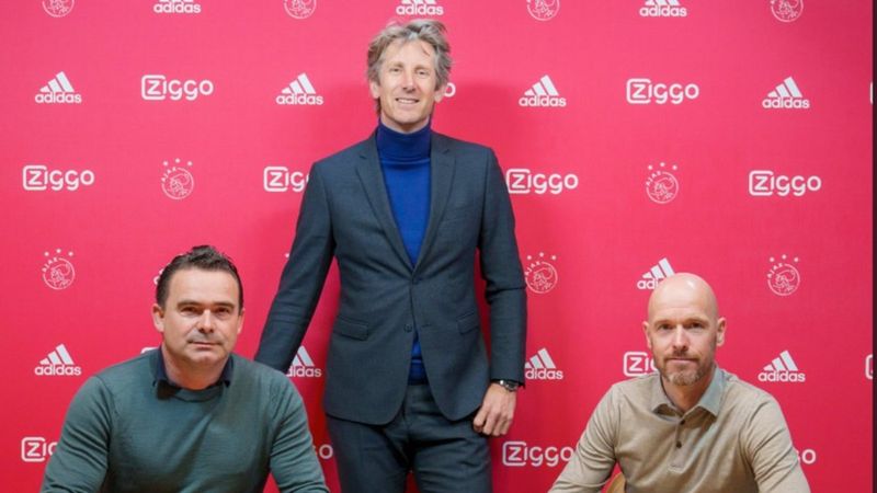 Ajax, Erik ten Hag'ı takımda tuttu