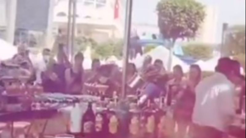 Antalya'da, otelde hıncahınç 'korona' partisi