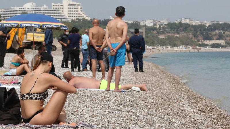 Antalya'da su altına dalan turist ceset buldu