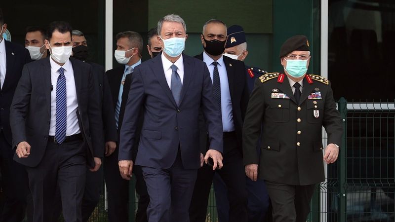 Hulusi Akar ve beraberindeki heyet Libya'da