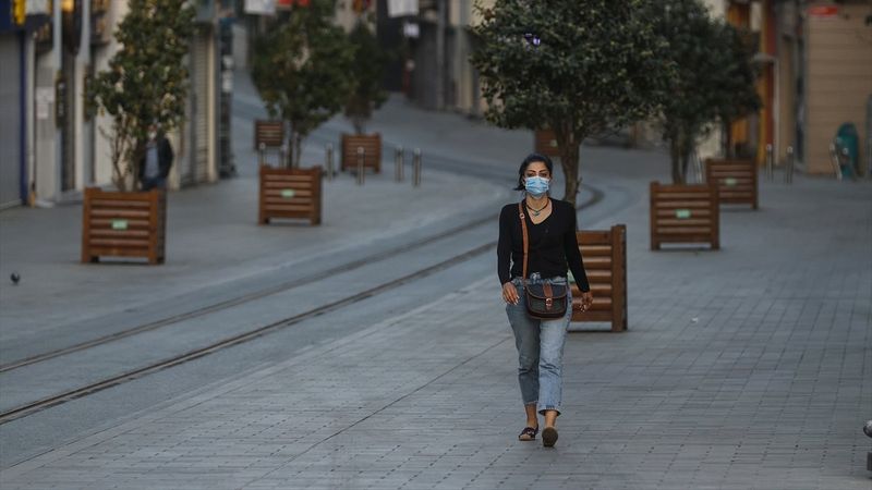 İstanbul'da haftanın ilk gününde yollar boş kaldı