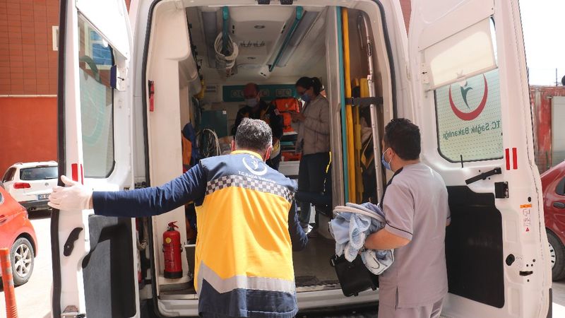 Sivas'ta kalbi duran 40 haftalık hamile kadın kurtarılamadı