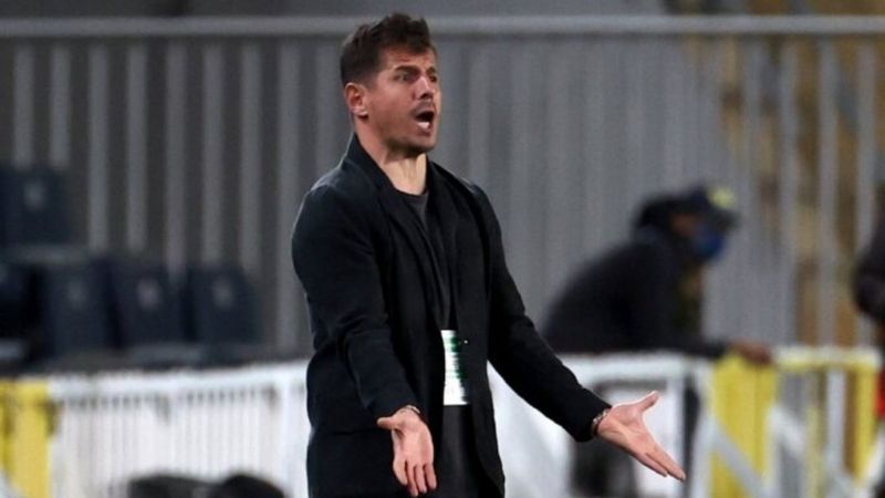 Emre Belözoğlu'nun maç bitmeden soyunma odasına gitme nedeni