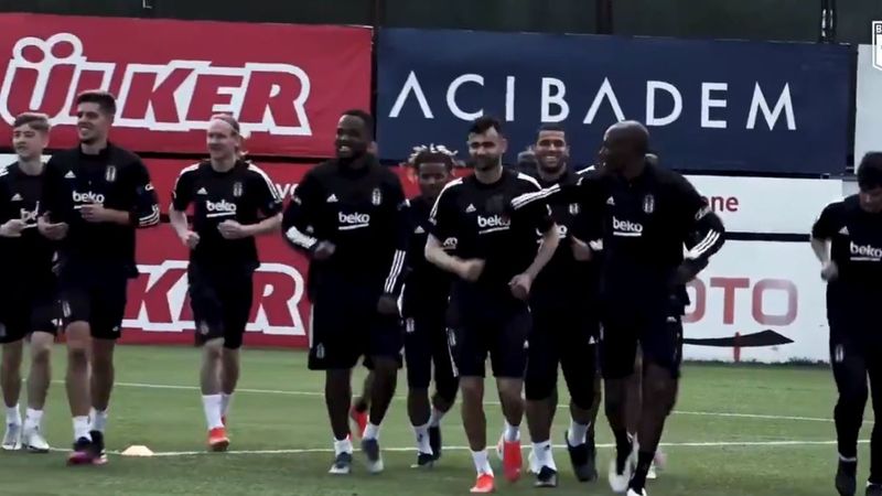 Beşiktaş paylaştı: İlk derse geç kalan öğrenci Ghezzal