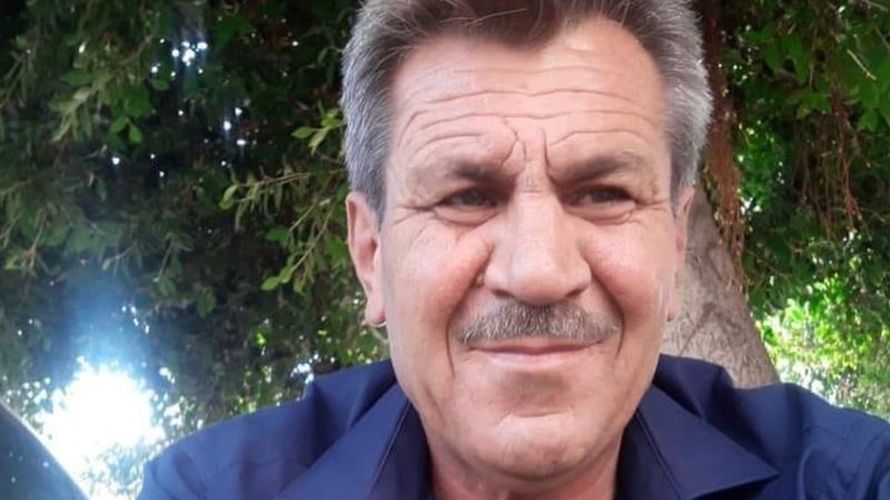 Hatay'da devrilen traktörünün altında can verdi