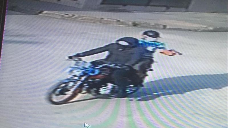 Mersin'de silahlı saldırı kameraya yansıdı