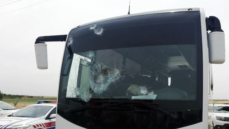 Şanlıurfa’da elektriği kesmeye gelen ekiplere saldırı