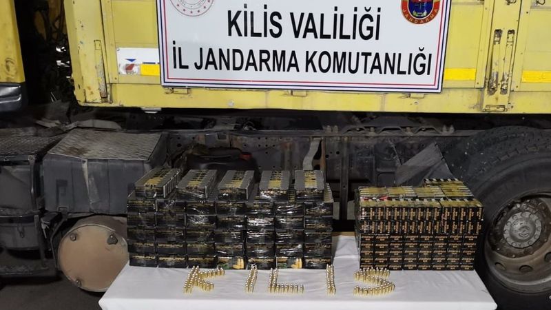 Kilis'teki sınır kapısında, 33 bin mermi ele geçirildi