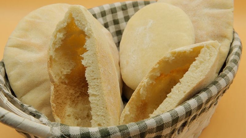 Sahura sandviçlik: Pita ekmeği