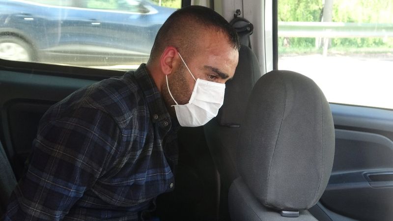 Bursa’da polisten kaçtı, silahla yakalandı