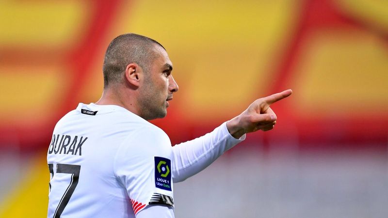 Burak Yılmaz'dan muhteşem bir gol daha