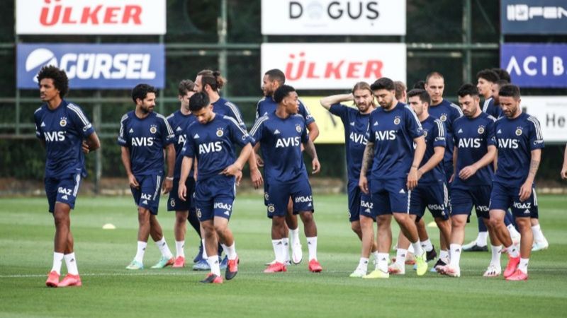 Fenerbahçe'nin Ankaragücü maçı kadrosu belli oldu