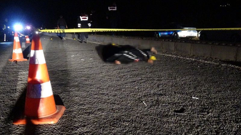 Aydın'da otomobil altında 200 metre sürüklenen kişi hayatını kaybetti