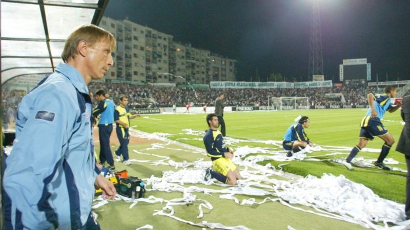 Süper Lig'de son iki haftaya lider girip şampiyonluğu kaybedenler