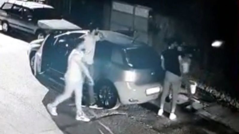 Adana'da 3 kadının yaralandığı silahlı saldırı anı kamerada