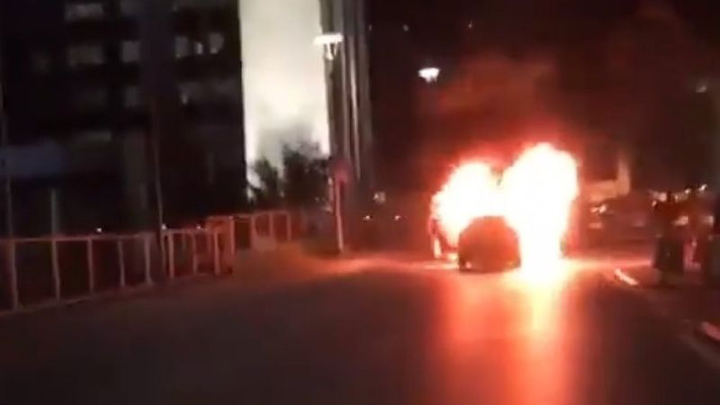 İsrail'i protesto etmek için aracını yakan çift, eve metrobüsle döndü