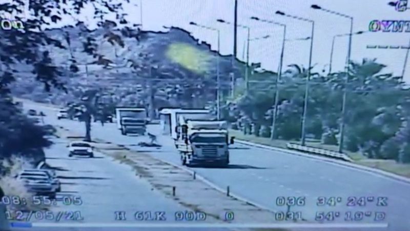 Antalya'da motosiklet sürücüsünün ağır yaralandığı kaza