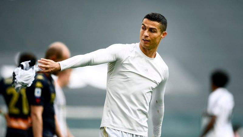 Cristiano Ronaldo tarihe geçti