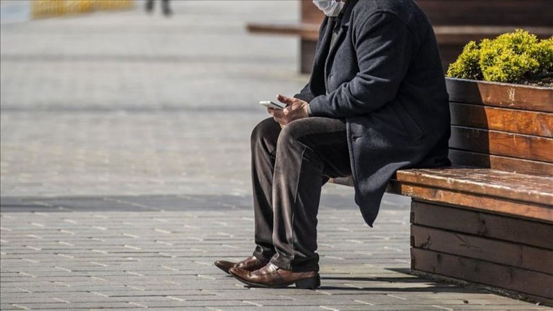 Aşı olan 65 yaş ve üstü dışarı çıkabilir mi? Aşı olan yaşlılara yasak bitti mi?