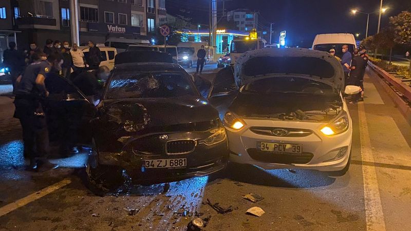 Yalova'da 90 kilometre süren kovalamaca kazayla bitti: 2 yaralı