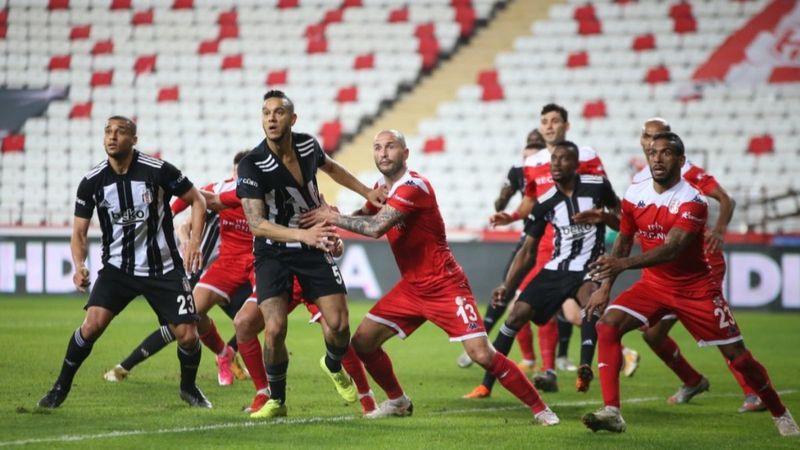 Antalyaspor-Beşiktaş maçının ilk 11'leri