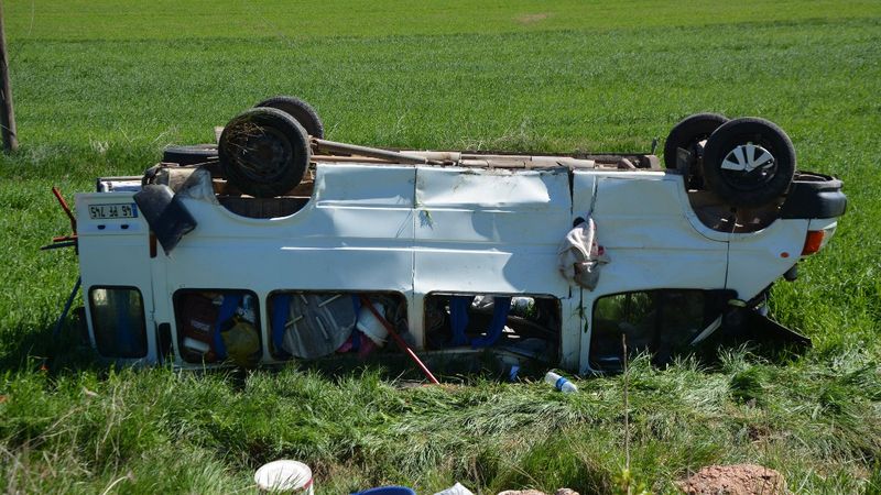 Sivas’ta işçi minibüsü devrildi: 5 yaralı