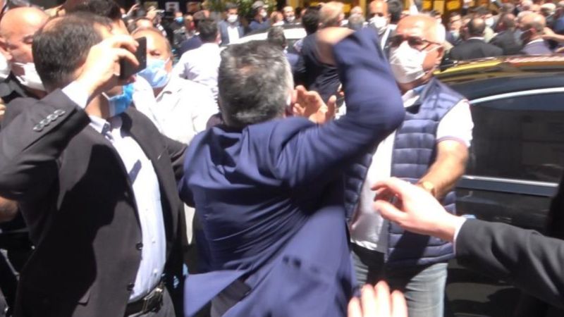 İyi Parti heyeti Rize'de esnafı yumrukladı