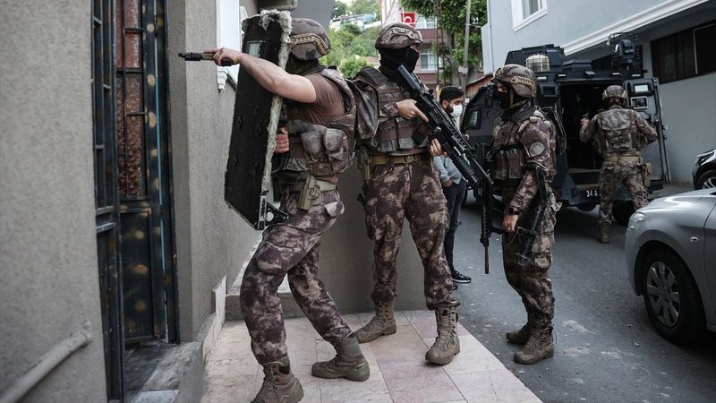 İstanbul’da DEAŞ’a şafak baskını