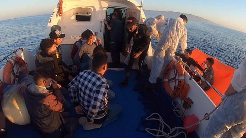 Muğla'da 25 kaçak göçmen kurtarıldı