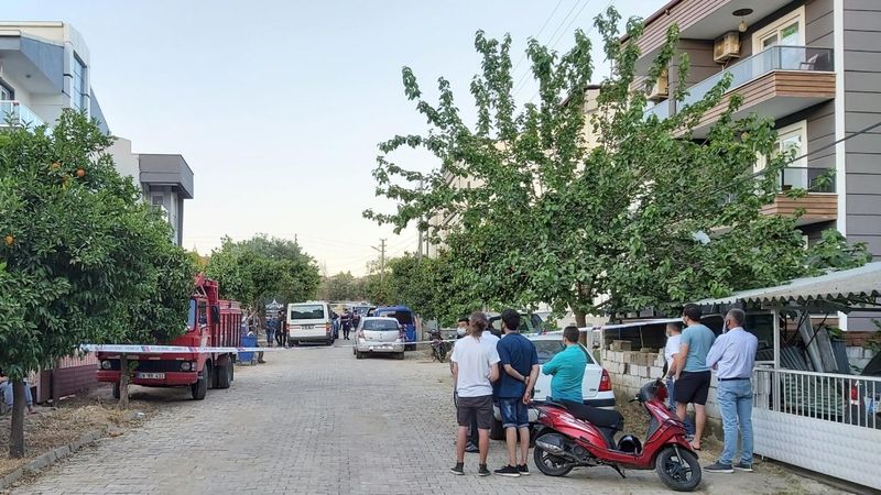 Aydın'daki market sahibi aracında ölü bulundu