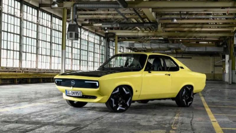 Opel'in klasik modeli Manta elektrikli araca dönüştü