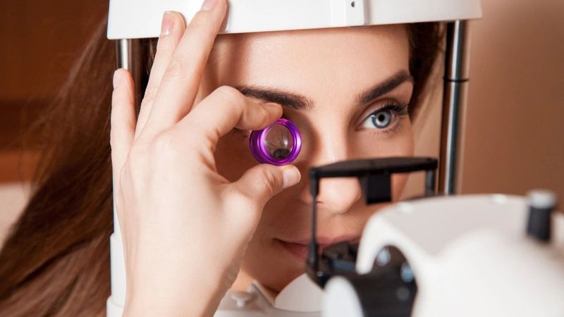 Koronavirüs göz sağlığını da tehdit ediyor