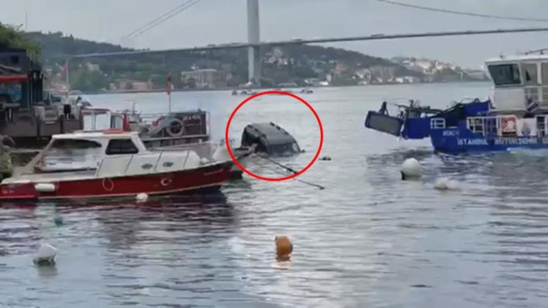 Üsküdar'da park halindeki araç denize düştü