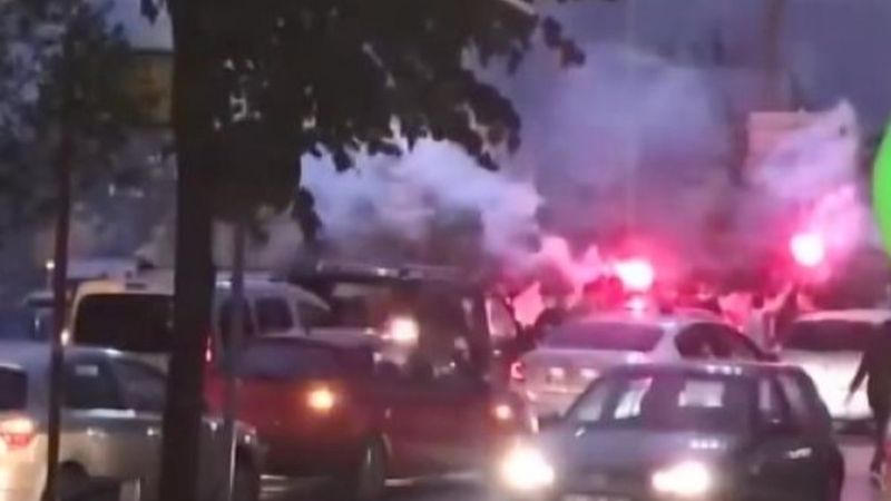 İstanbul'da kısıtlamaya rağmen asker eğlencesi