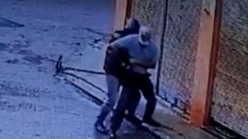 Tekirdağ'da gaspa uğrayan yaşlı adam kamerada