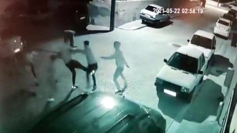 Denizli'de 'düşmanımla nasıl fotoğraf çektirirsin' kavgası