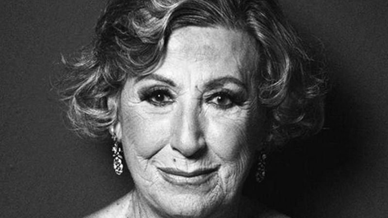 Cumhuriyetin Divası: Müzeyyen Senar kimdir?