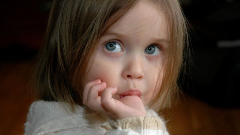 Çocuklarda parmak emme alışkanlığına dikkat