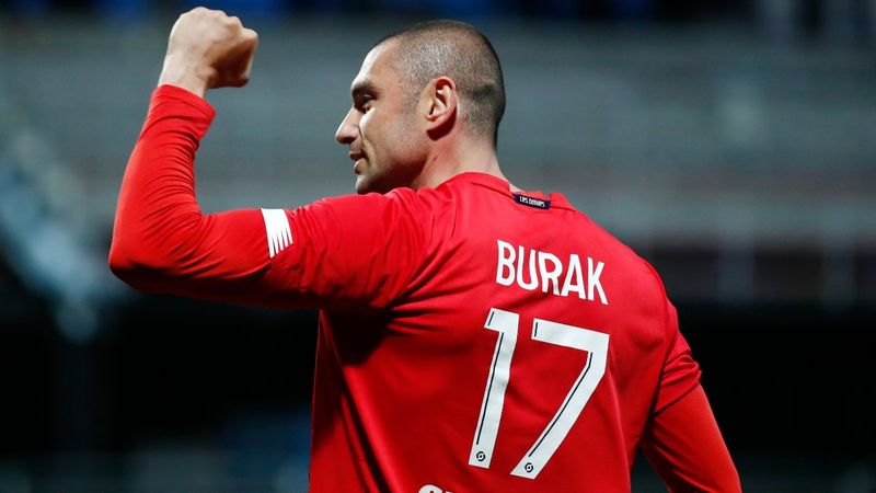 Burak Yılmaz, Fransa'da manşetlerde