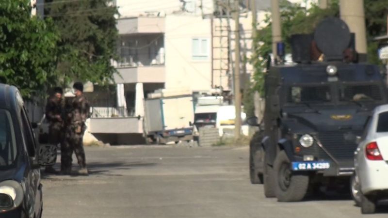 Adıyaman'da özel harekat destekli uyuşturucu operasyonu