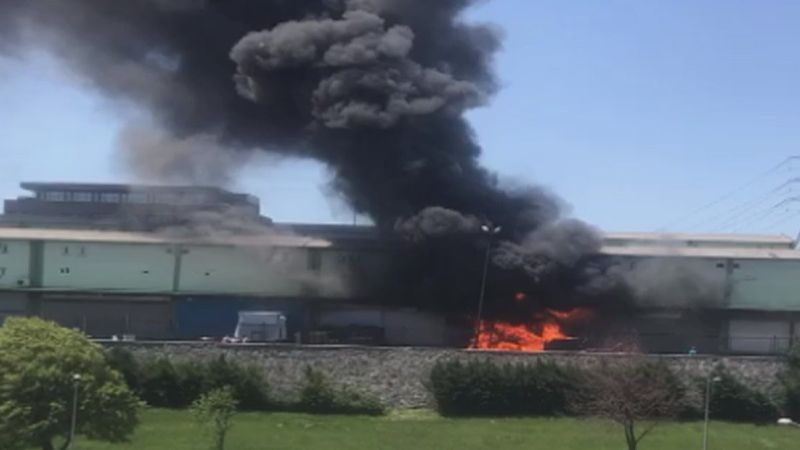 Bayrampaşa halinde yangın