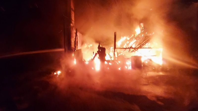 Gebze'de kereste fabrikasında yangın meydana geldi