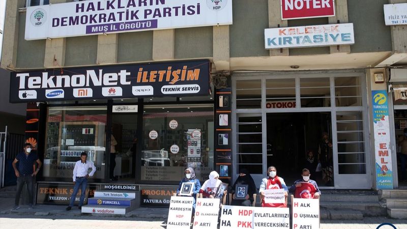 Muş’ta, evlat nöbetine katılan ailelerin sayısı artıyor