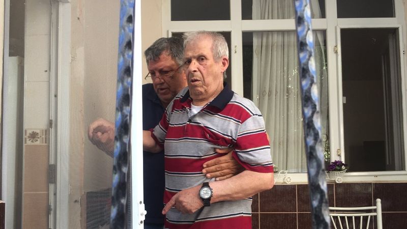 Adana'da para vermeyen dedesini dövüp, kör etti