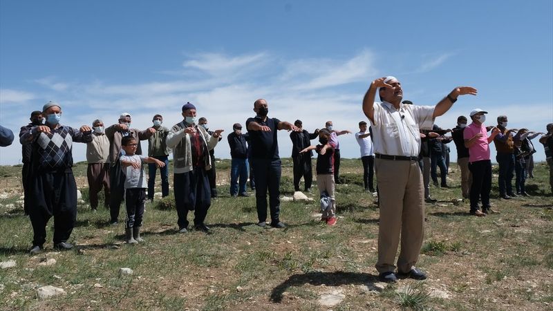Mersinli hayvan yetiştiricilerinden yağmur duası