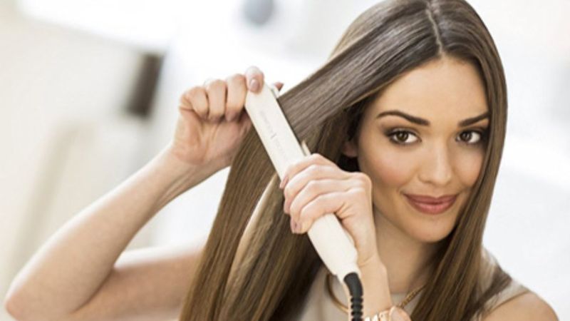 Saç düzleştirme işleminin fazlası zarar