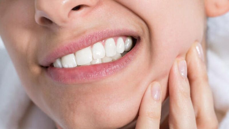 Diş hassasiyetini yatıştırmaya yardımcı 4 yağ