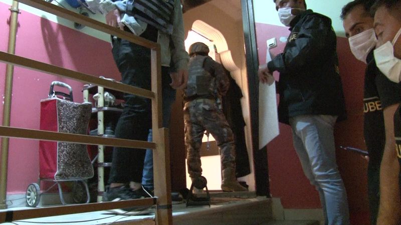 İstanbul merkezli dolandırıcılık operasyonu: 39 gözaltı